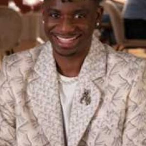 Emily In Paris S04 Samuel Arnold Black And White Blazer